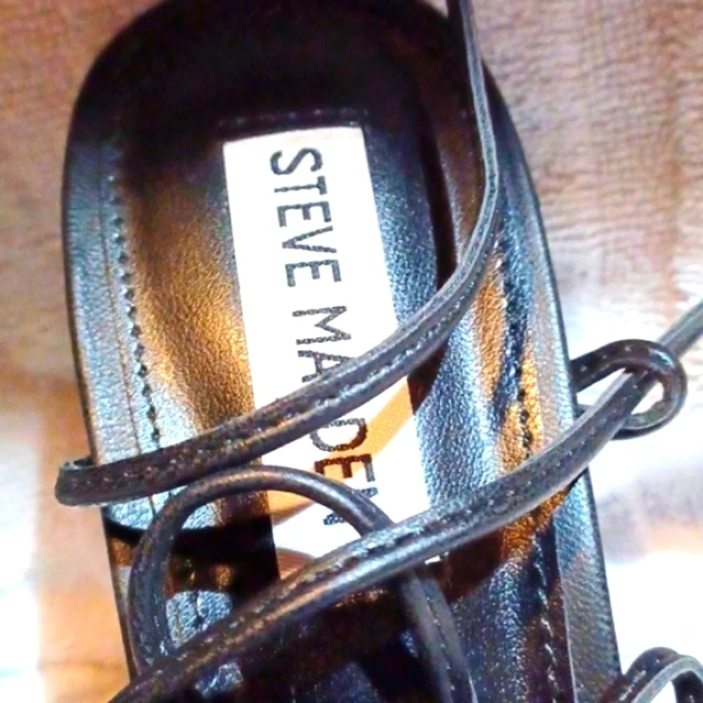 Steve‎ Madden Y2K Woman's Black Tie Around Ankle 4 Inch Heels 6.5 M